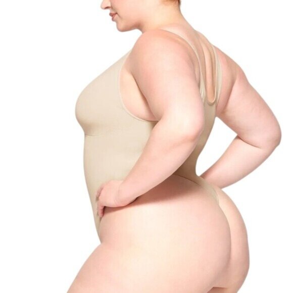 SKIMS Sculpting Thong Bodysuit Clay Beige S (US 4-6) NWOT MSRP $70 - Picture 7 of 7